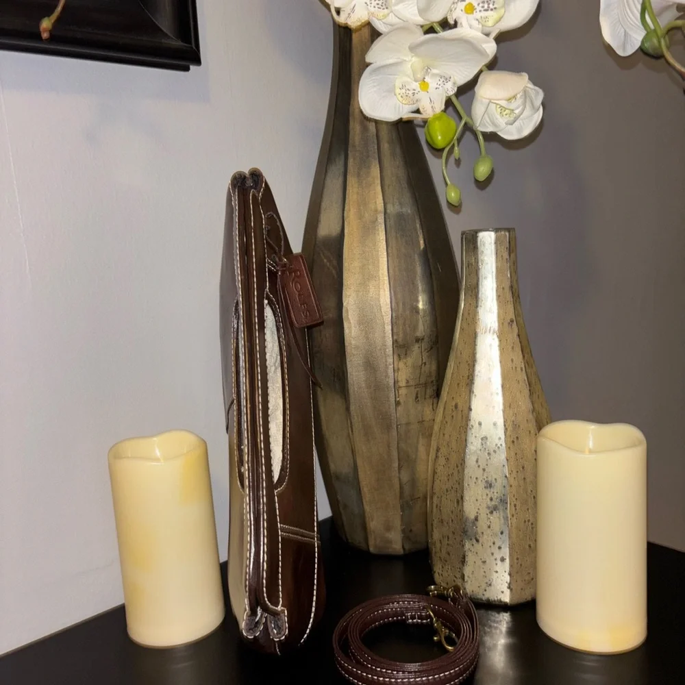 Vintage Rolfs Genuine Leather Elegant Brown Handbag.